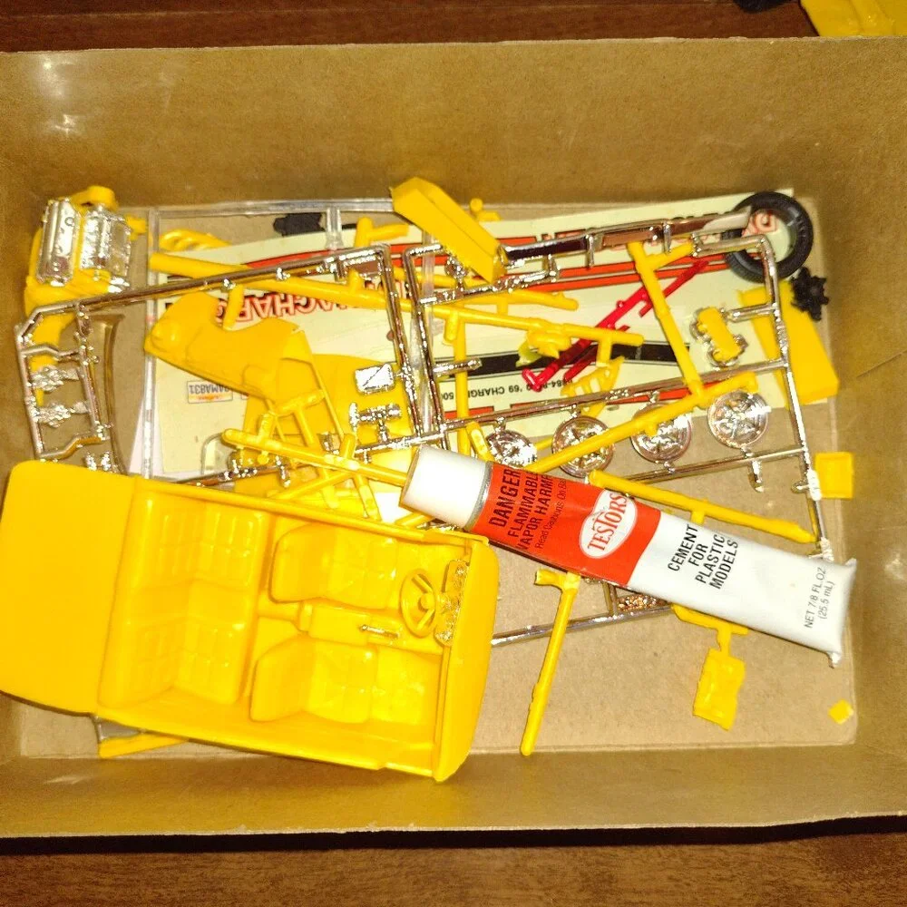 1969 Dodge Charger 500 MPC Ertl Model Car 1/25 Scale - Picture 4 of 7